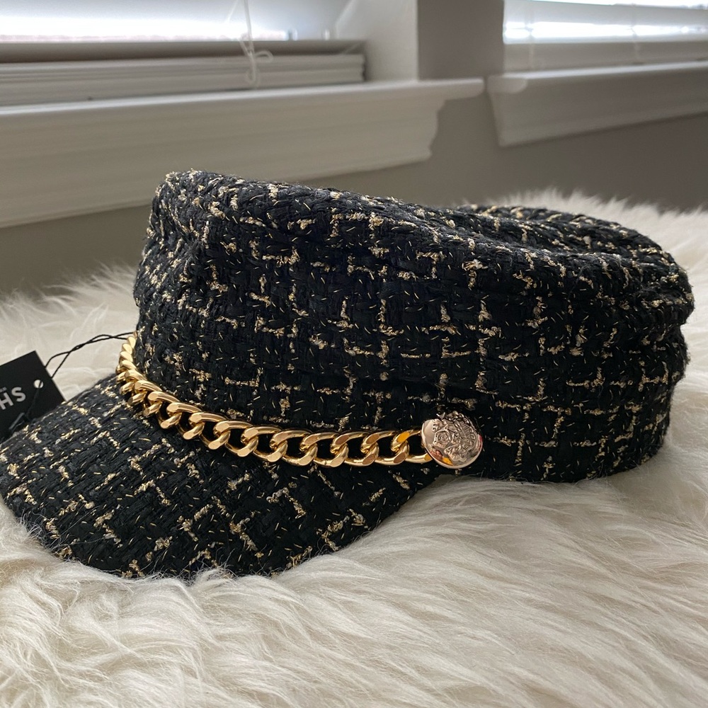 Black/Gold Decor Chained Baker Boy Hat